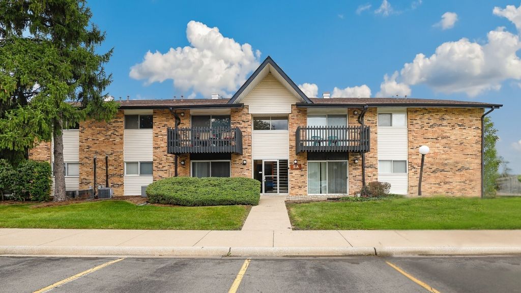 5A Kingery Quarter 5-104, Willowbrook, IL 60527 — exterior