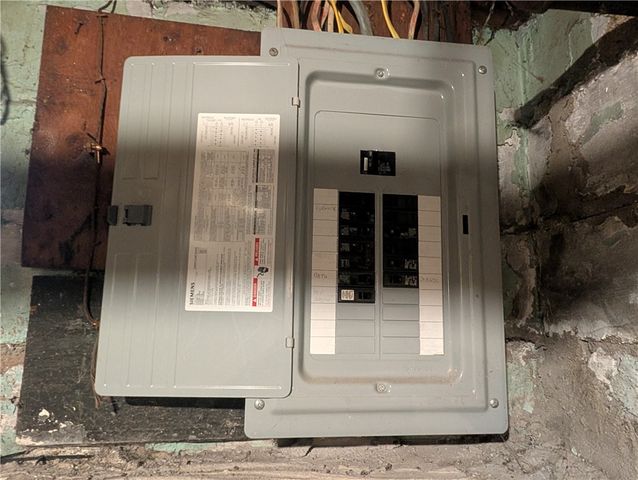 49 Leighton Avenue, Rochester, NY 14609