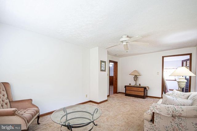 115 CHESTER GAP RD, Chester Gap, VA 22623