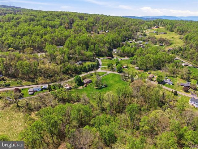 115 CHESTER GAP RD, Chester Gap, VA 22623