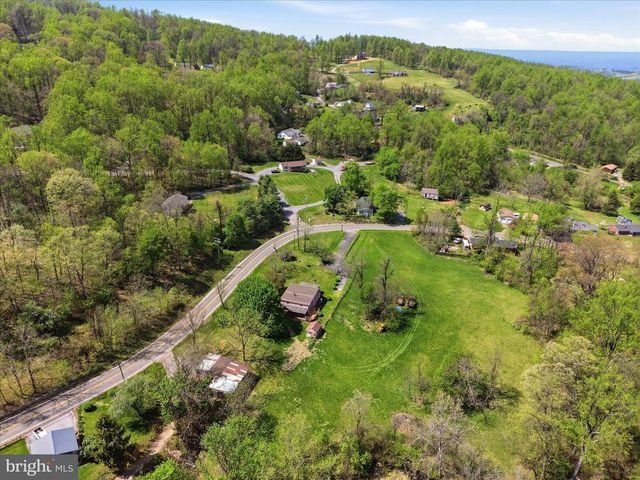 115 CHESTER GAP RD, Chester Gap, VA 22623