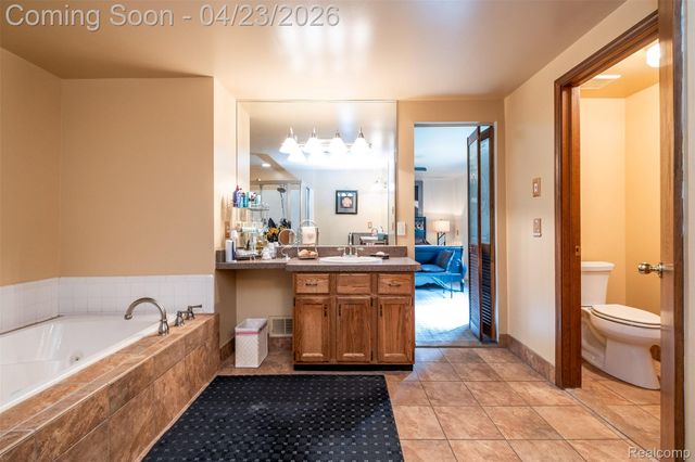 6701 Sun Valley Drive, Independence Charter Township, MI 48348
