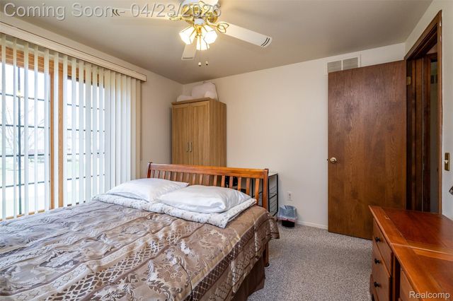 6701 Sun Valley Drive, Independence Charter Township, MI 48348