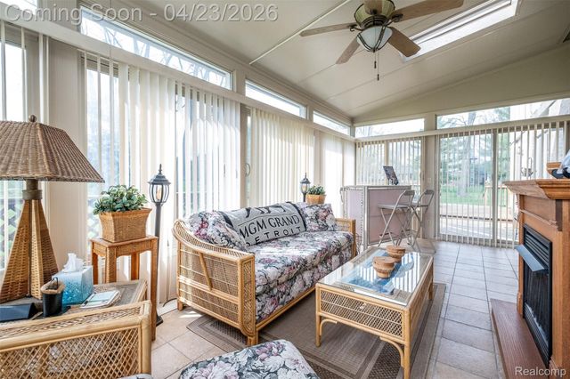 6701 Sun Valley Drive, Independence Charter Township, MI 48348