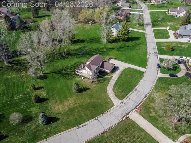 6701 Sun Valley Drive, Independence Charter Township, MI 48348
