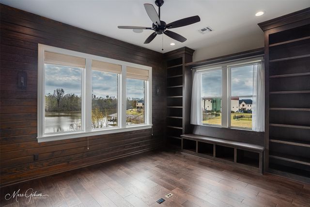 237 Captain Hm Shreve Boulevard, Shreveport, LA 71115