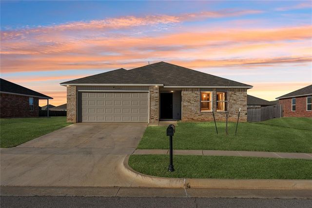 11101 NW 94th Terrace, Yukon, OK 73099