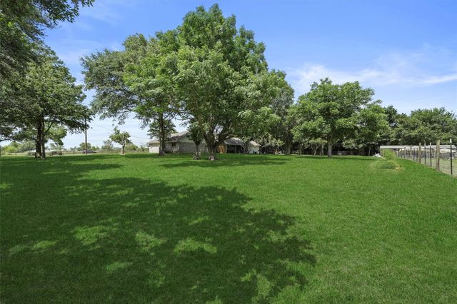 31047 Torrey Road, Waller, TX 77484
