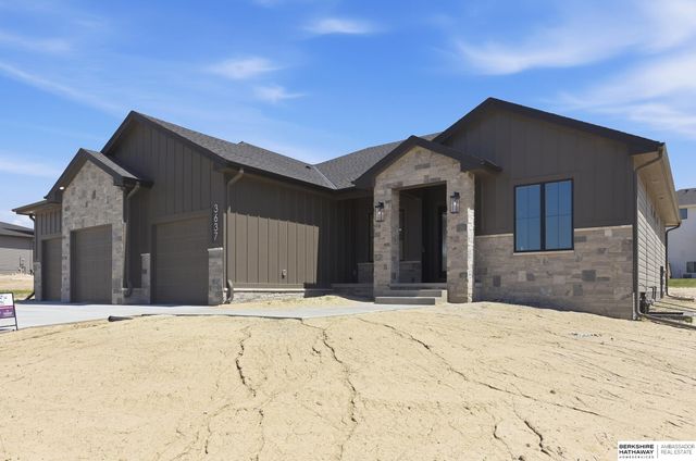 3637 S 218th Street, Elkhorn, NE 68022