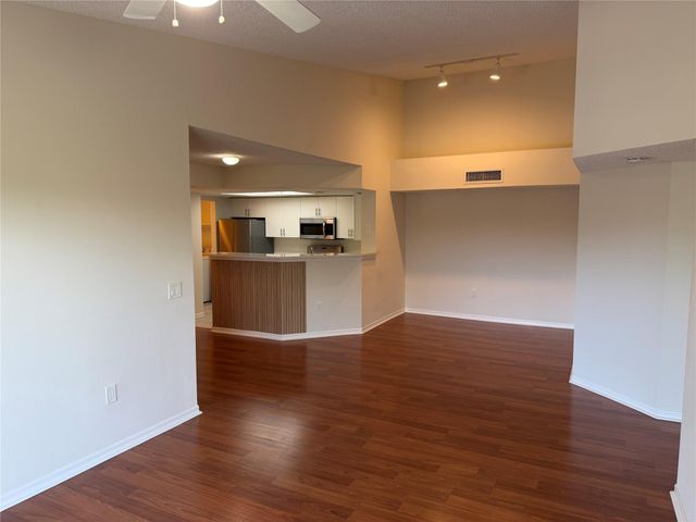 5005 Wiles Road 307, Coconut Creek, FL 33073