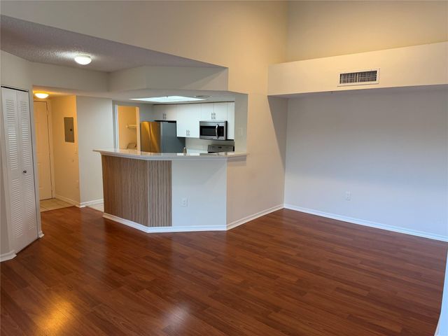 5005 Wiles Road 307, Coconut Creek, FL 33073