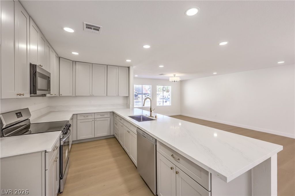 4309 Mott Circle, Las Vegas, NV 89102 — photo 4