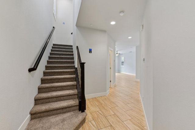 2004 Camino Real Way, Roseville, CA 95747