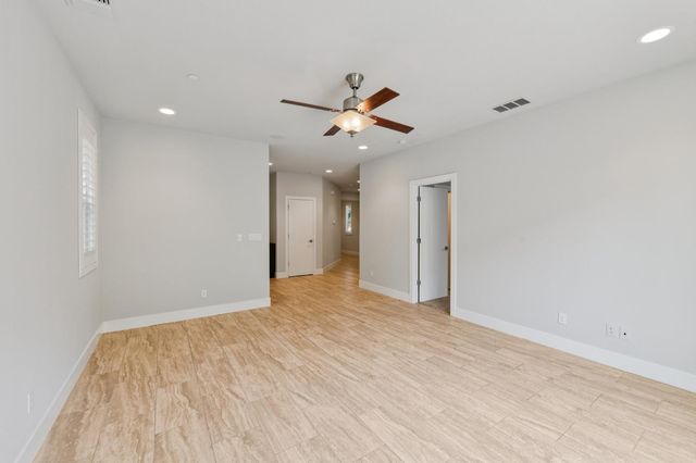 2004 Camino Real Way, Roseville, CA 95747