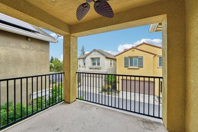 2004 Camino Real Way, Roseville, CA 95747