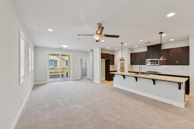 2004 Camino Real Way, Roseville, CA 95747