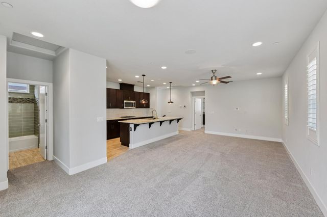 2004 Camino Real Way, Roseville, CA 95747