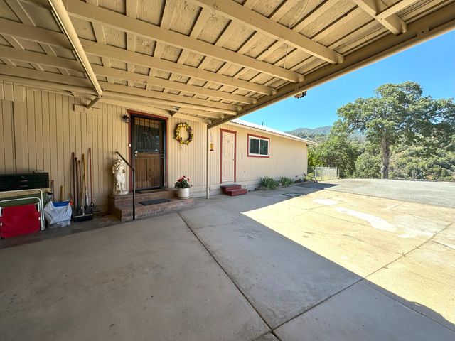 42909 Capanero Oaks Court, California Hot Springs, CA 93207