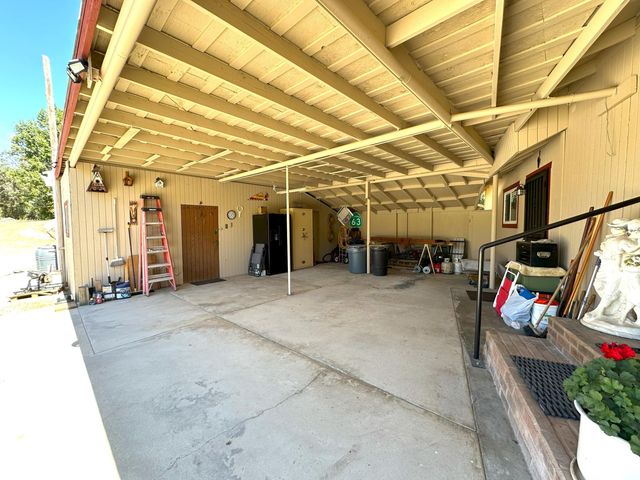 42909 Capanero Oaks Court, California Hot Springs, CA 93207