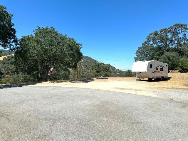 42909 Capanero Oaks Court, California Hot Springs, CA 93207