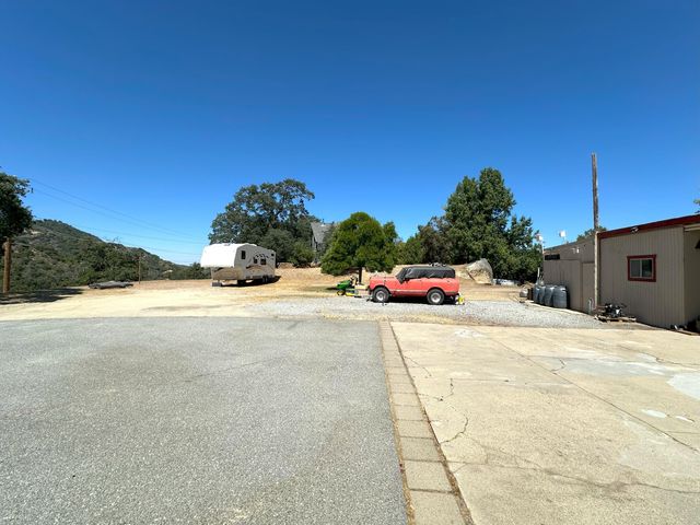 42909 Capanero Oaks Court, California Hot Springs, CA 93207