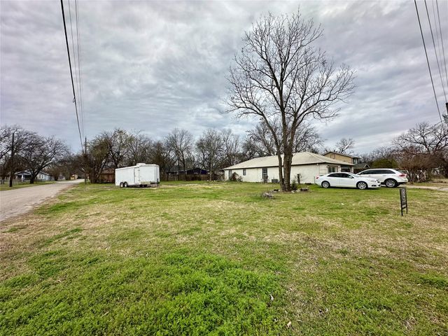 1101 N Border Street, Cleburne, TX 76031