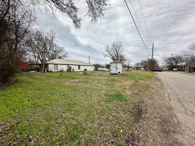 1101 N Border Street, Cleburne, TX 76031