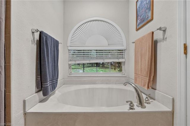 4440 60th AVE NE, Naples, FL 34120