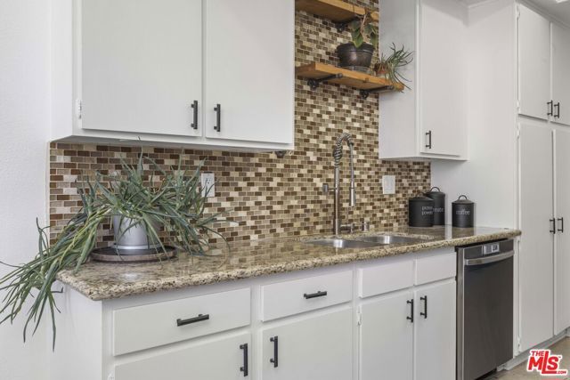 13331 Moorpark Street 318, Sherman Oaks, CA 91423