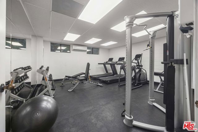 13331 Moorpark Street 318, Sherman Oaks, CA 91423