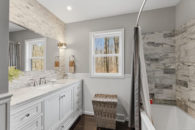 3645 W Surrey Lane, Fort Gratiot, MI 48059