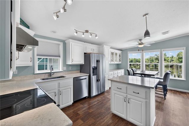 39 Channel LN, Fort Myers, FL 33905