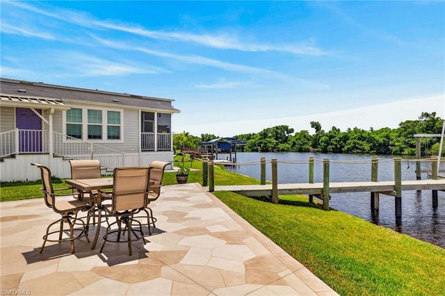 39 Channel LN, Fort Myers, FL 33905