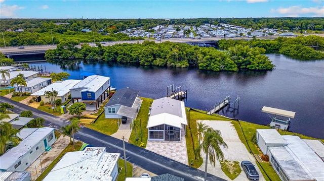 39 Channel LN, Fort Myers, FL 33905