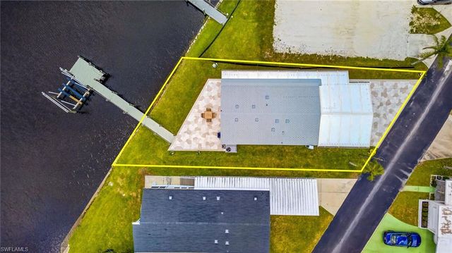 39 Channel LN, Fort Myers, FL 33905