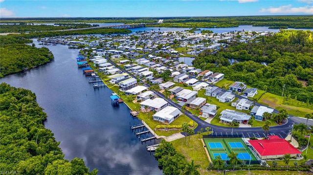 39 Channel LN, Fort Myers, FL 33905