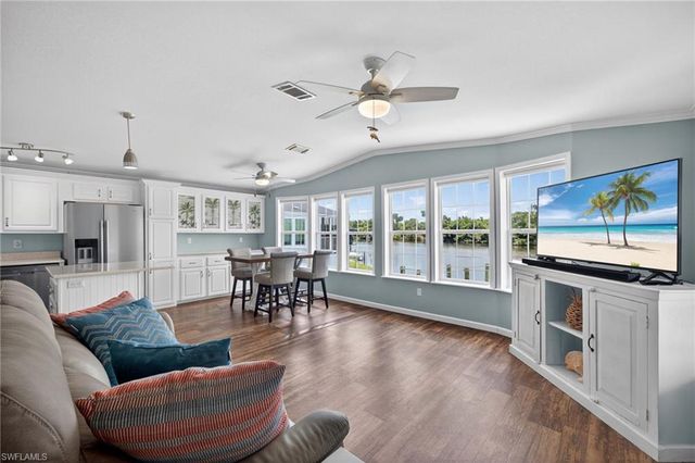 39 Channel LN, Fort Myers, FL 33905