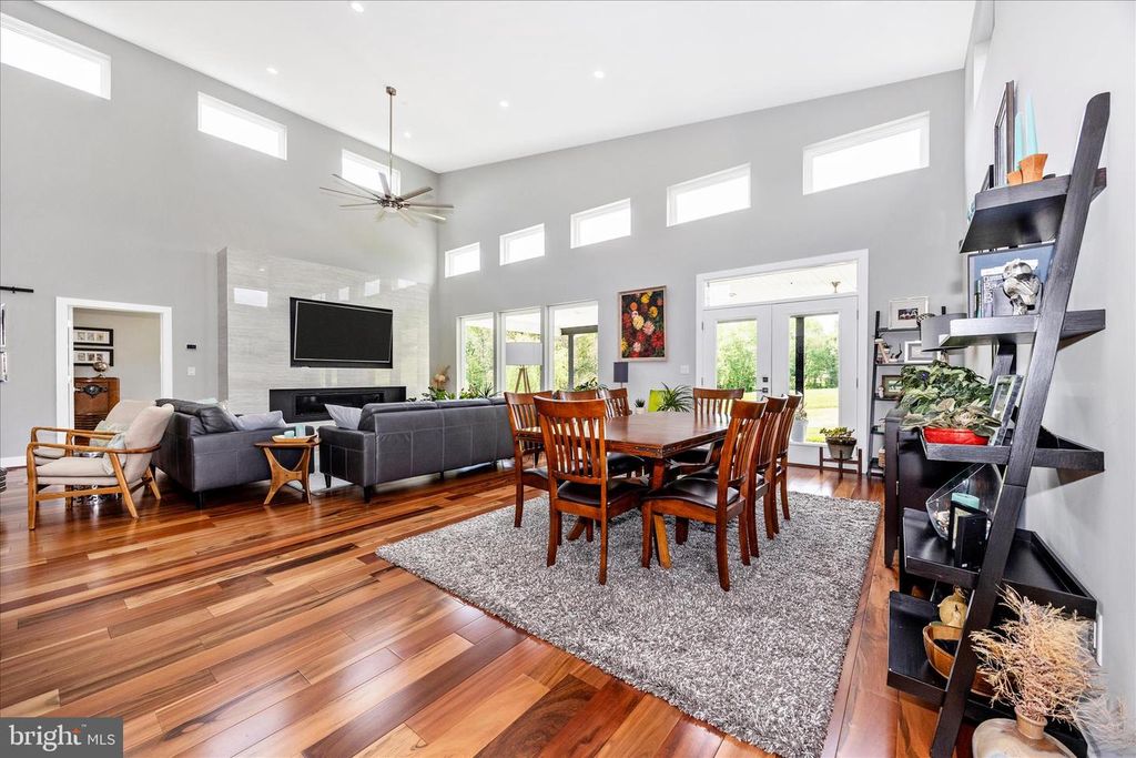 Image 10 of property listing at 4110 WESTON DR, Knoxville, MD 21758