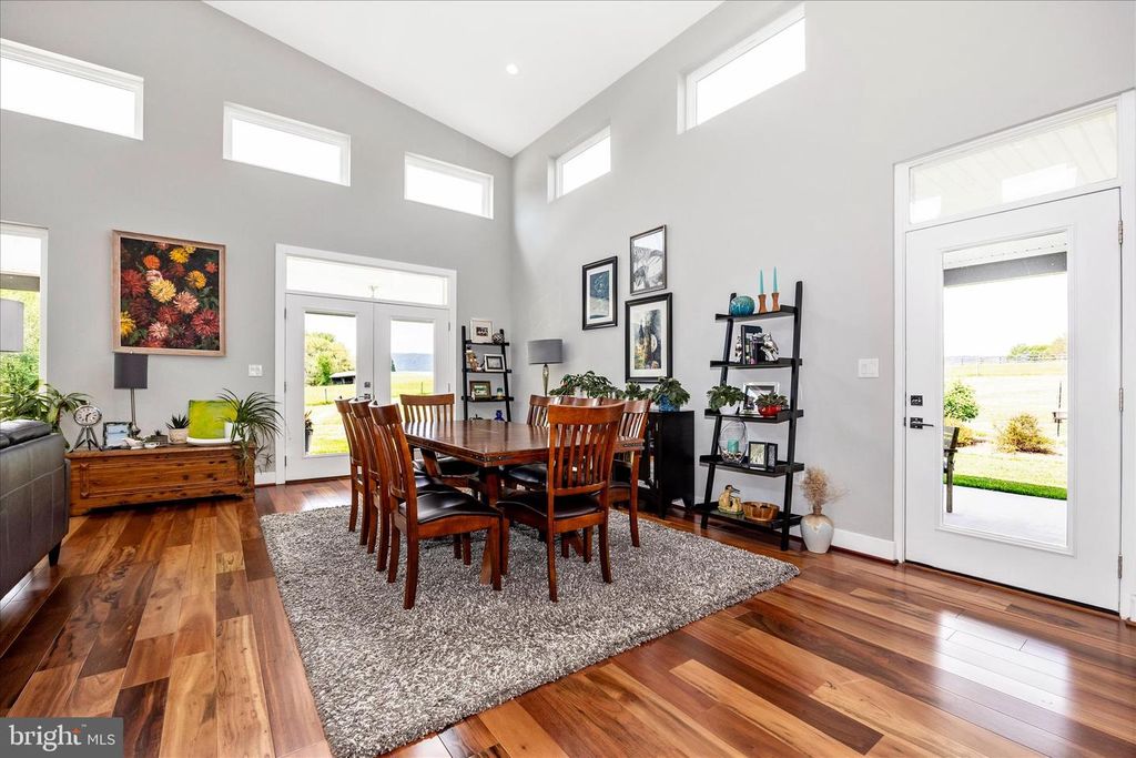 Image 11 of property listing at 4110 WESTON DR, Knoxville, MD 21758