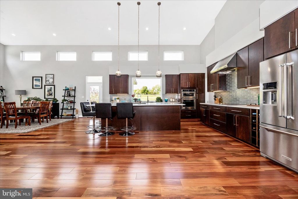 Image 16 of property listing at 4110 WESTON DR, Knoxville, MD 21758