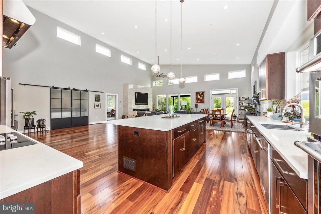 Image 19 of property listing at 4110 WESTON DR, Knoxville, MD 21758