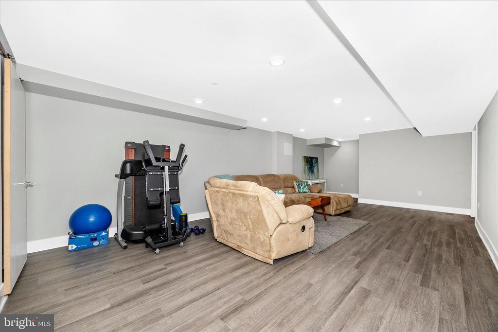 Image 35 of property listing at 4110 WESTON DR, Knoxville, MD 21758