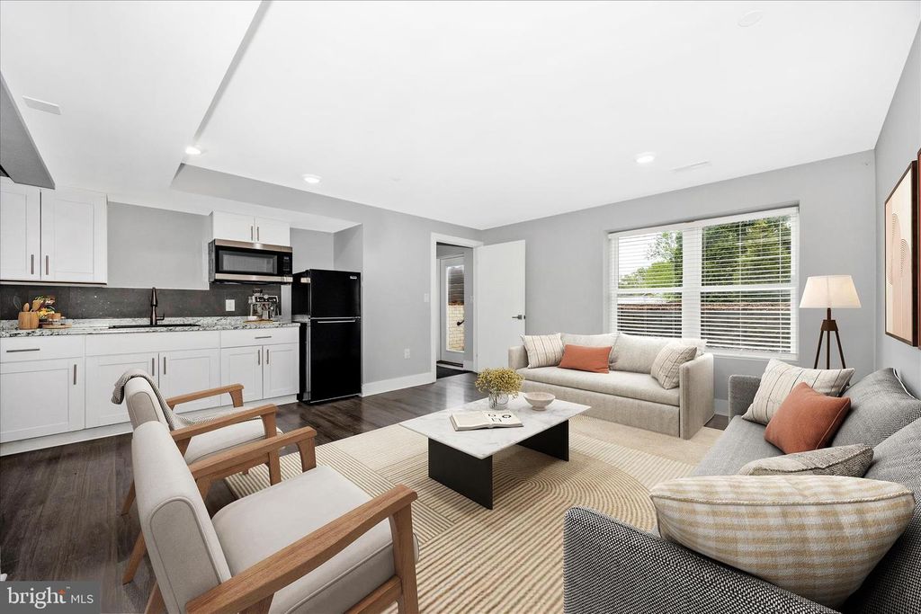 Image 39 of property listing at 4110 WESTON DR, Knoxville, MD 21758