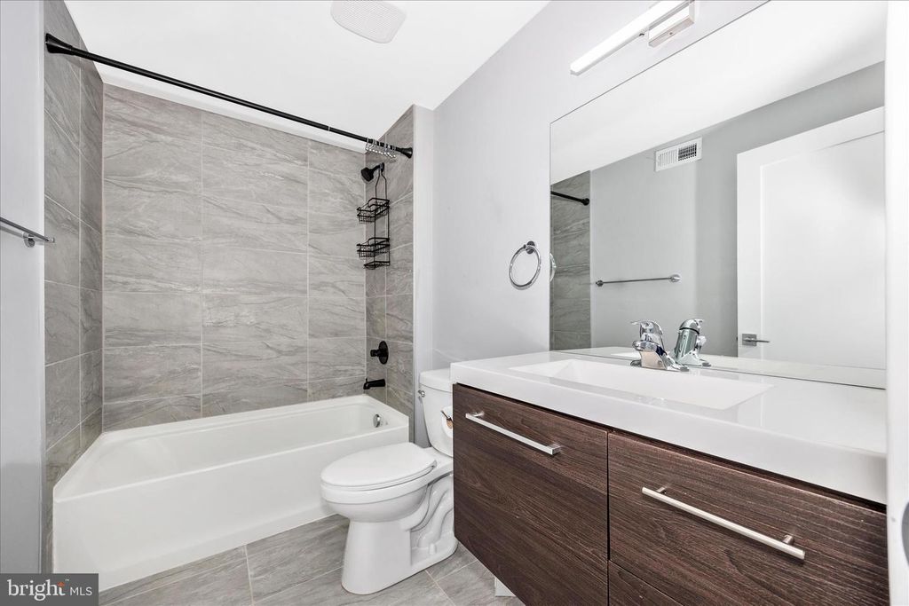 Image 46 of property listing at 4110 WESTON DR, Knoxville, MD 21758