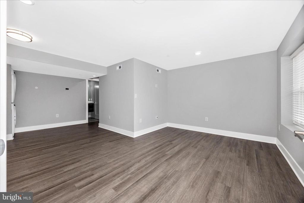 Image 48 of property listing at 4110 WESTON DR, Knoxville, MD 21758