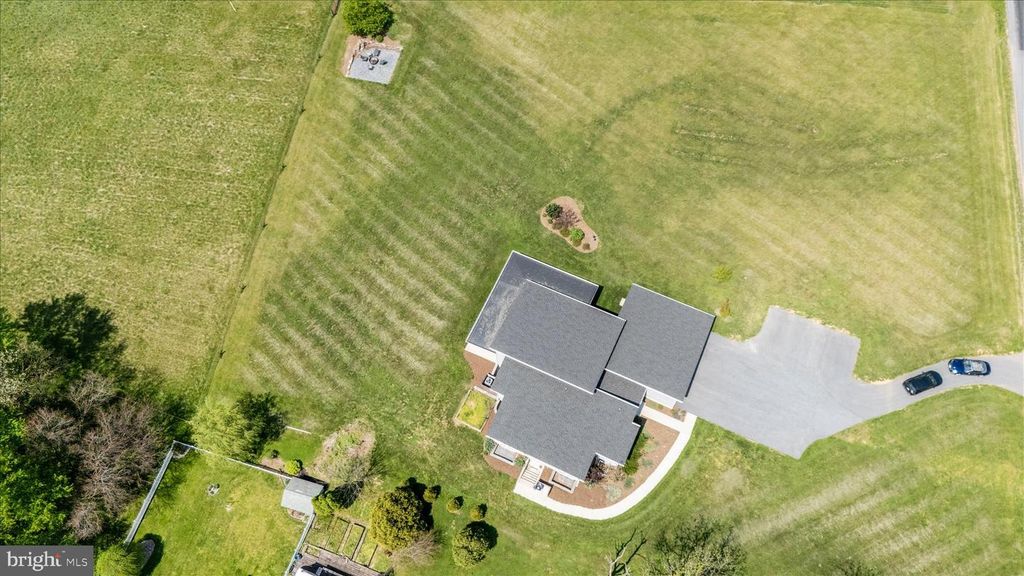 Image 61 of property listing at 4110 WESTON DR, Knoxville, MD 21758