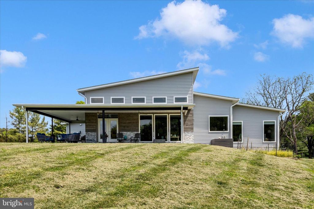 Image 64 of property listing at 4110 WESTON DR, Knoxville, MD 21758