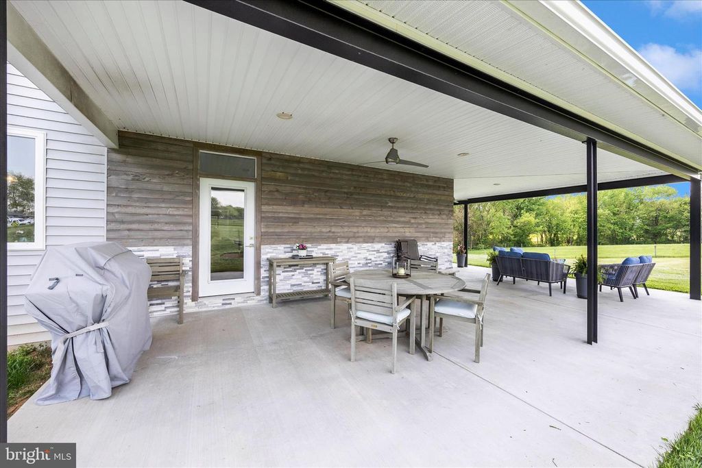 Image 69 of property listing at 4110 WESTON DR, Knoxville, MD 21758