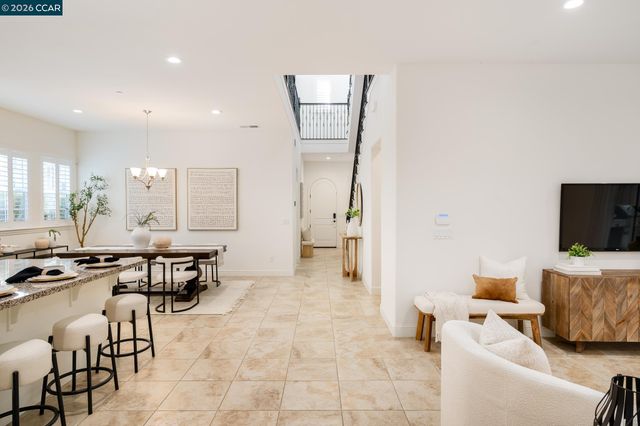 748 Roseum Ct, San Ramon, CA 94582