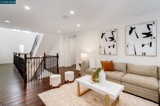 748 Roseum Ct, San Ramon, CA 94582